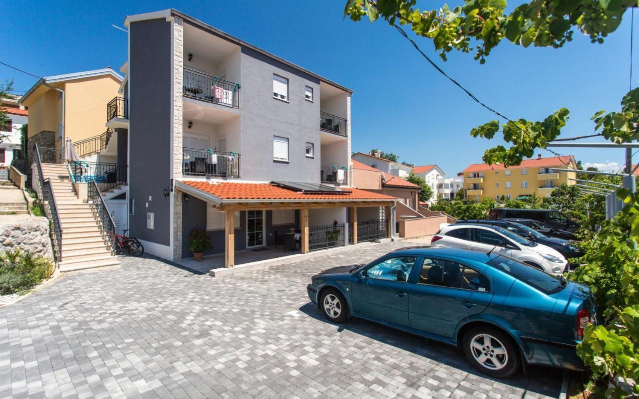 Apartments With A Parking Space Baska, Krk - 18808 Exterior photo
