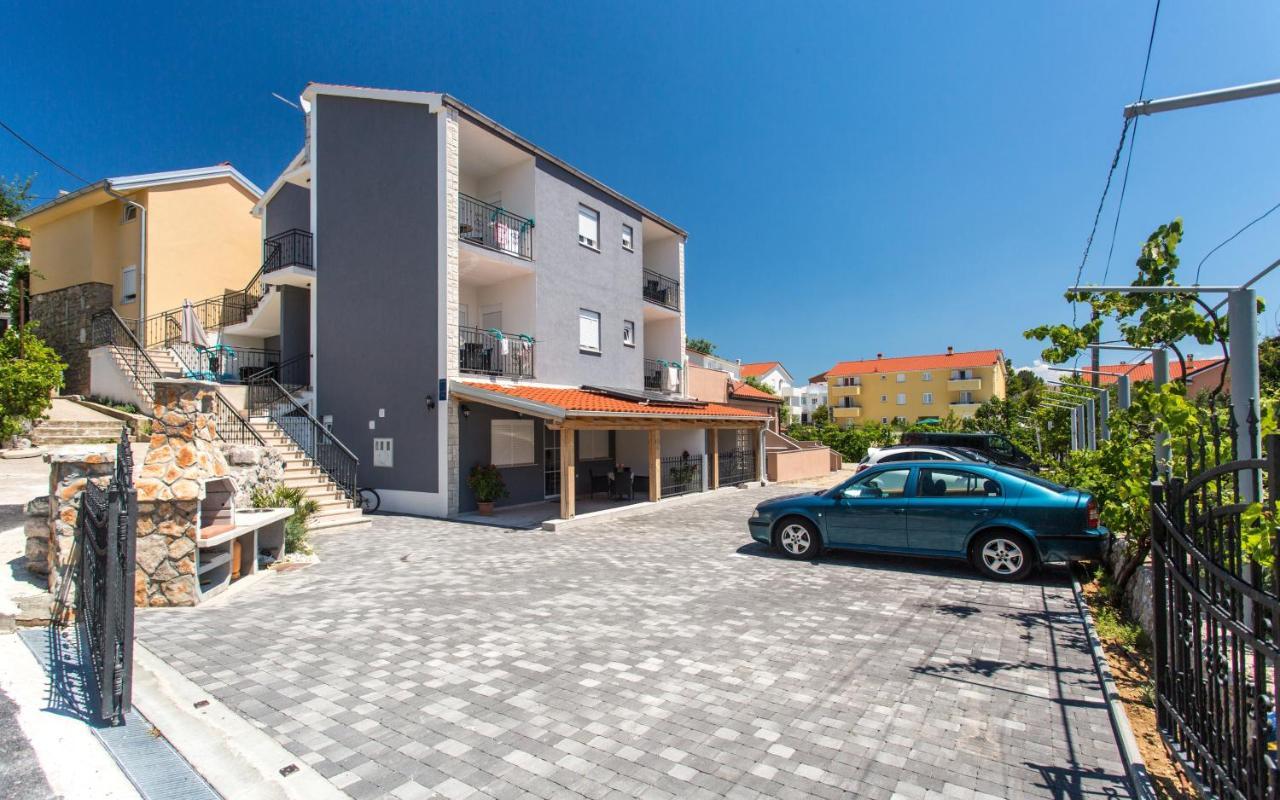 Apartments With A Parking Space Baska, Krk - 18808 Exterior photo