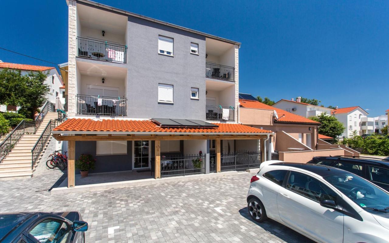 Apartments With A Parking Space Baska, Krk - 18808 Exterior photo